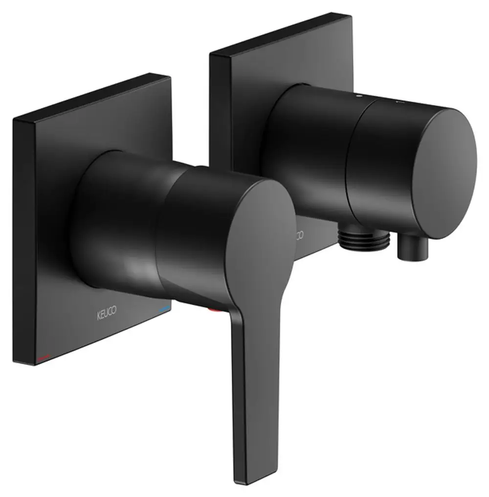 Zwei schwarze Wandarmaturen von Keuco mit runder Form und seitlichem Hebel zur Steuerung des Wasserflusses. 